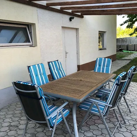 Elvira Vendeghaz Apartment Kisbodak