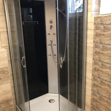 Elvira Vendeghaz Apartmán Kisbodak