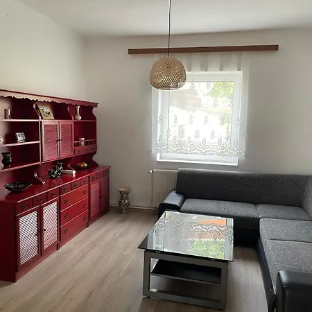 Elvira Apartman *