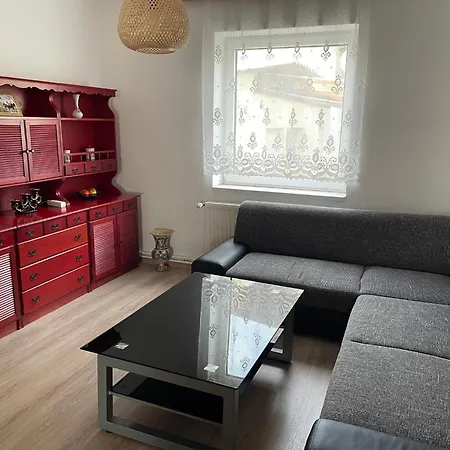 Elvira Vendeghaz Apartment