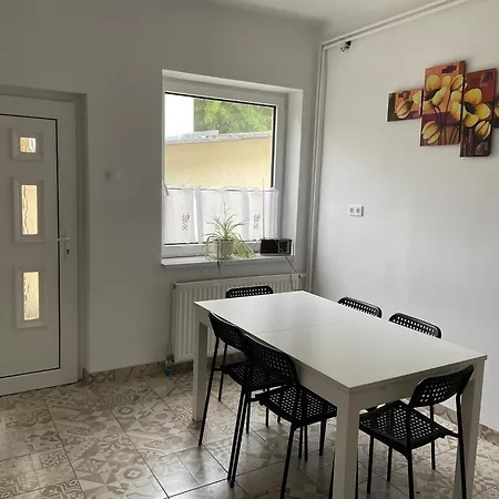 Elvira Vendeghaz Apartment
